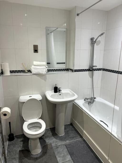 Two Bedrooms Flat In Stratford Λονδίνο Εξωτερικό φωτογραφία